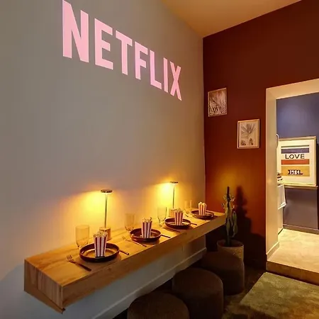 Sacre Coeur, Netflix & Chill