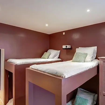 Apartment Sacre Coeur, Netflix & Chill Paris