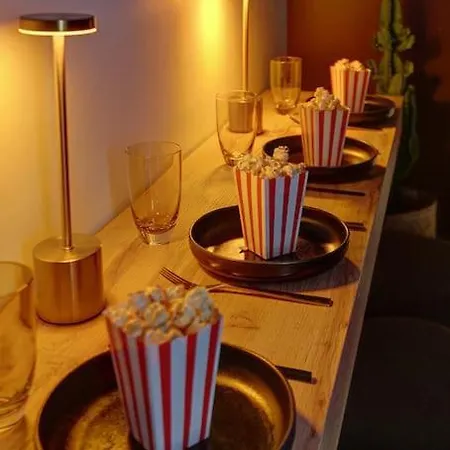 アパート Sacre Coeur, Netflix & Chill *